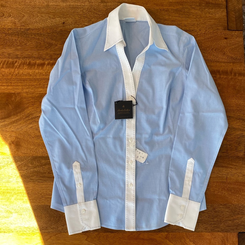 NWT and buttons women’s NON-IRON button down